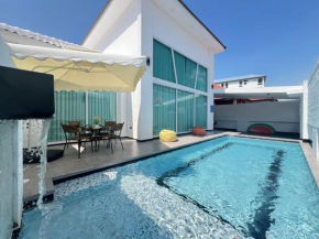 SIAM-GRAND private pool villa, Jacuzzi,BBQ,near walking St 10min